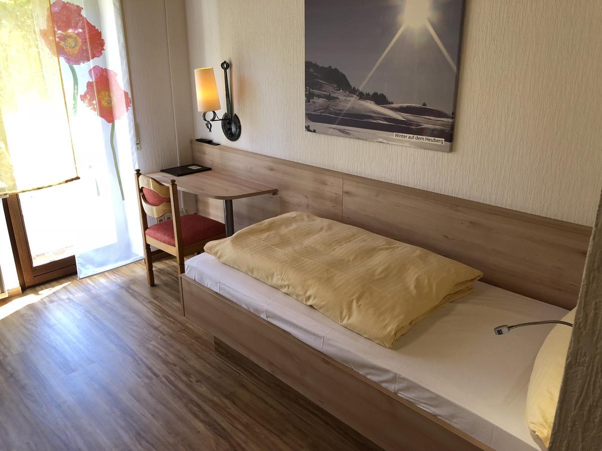 Hotel Heuberger Hof, Wehingen Kültér fotó