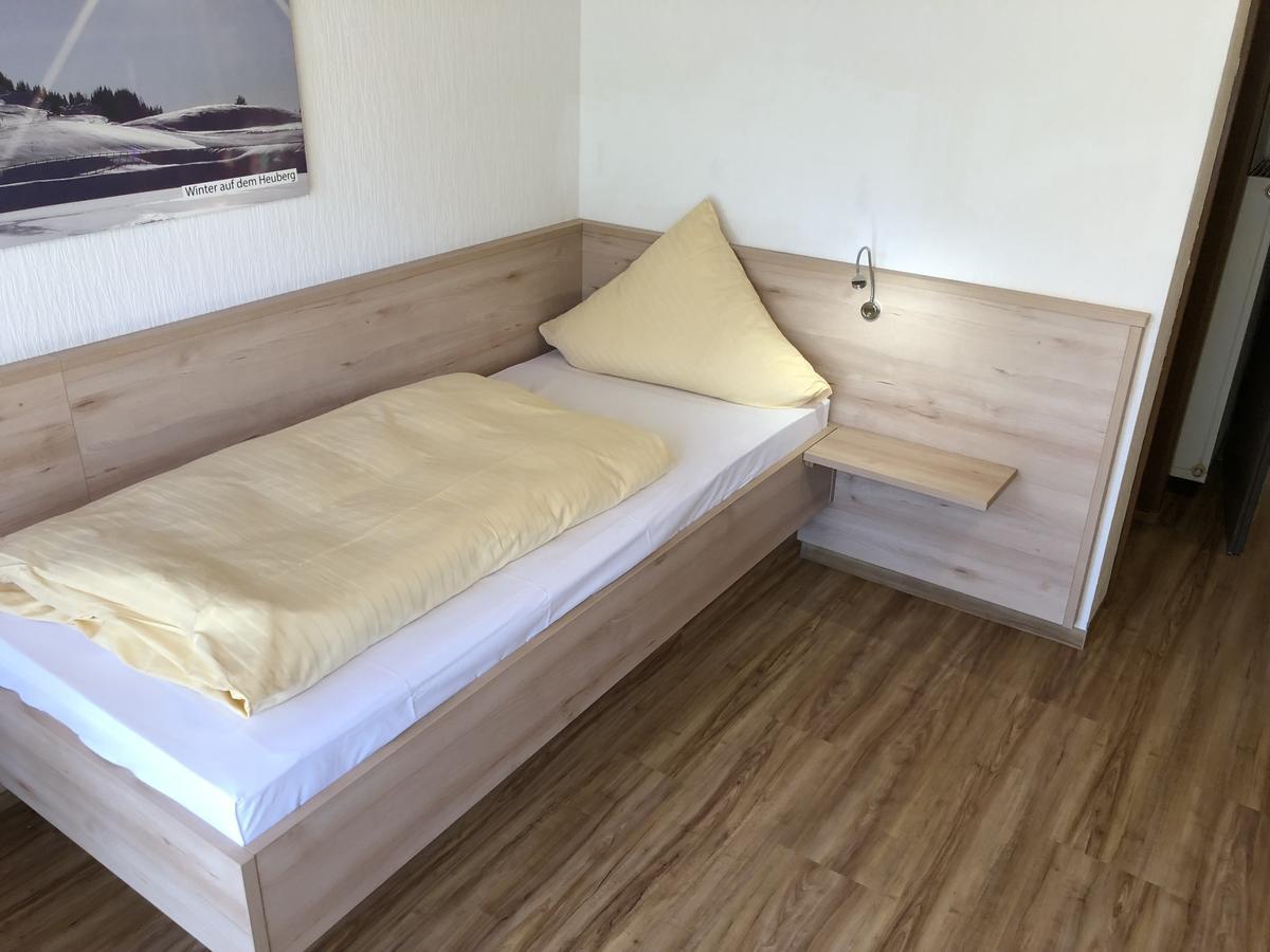 Hotel Heuberger Hof, Wehingen Kültér fotó